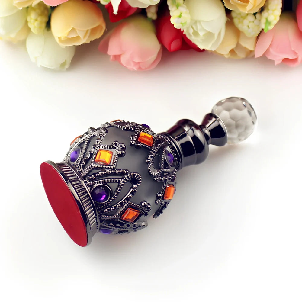 Arabic style glass perfume bottle with zinc alloy hardware and metal crystal accessories