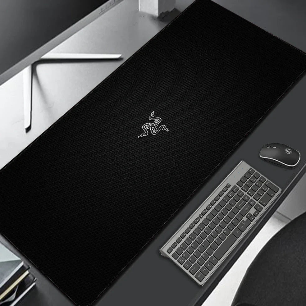 Extended mechanical keyboard mouse pad with heat transfer surface showing dimensions from 300x600mm to 400x900mm