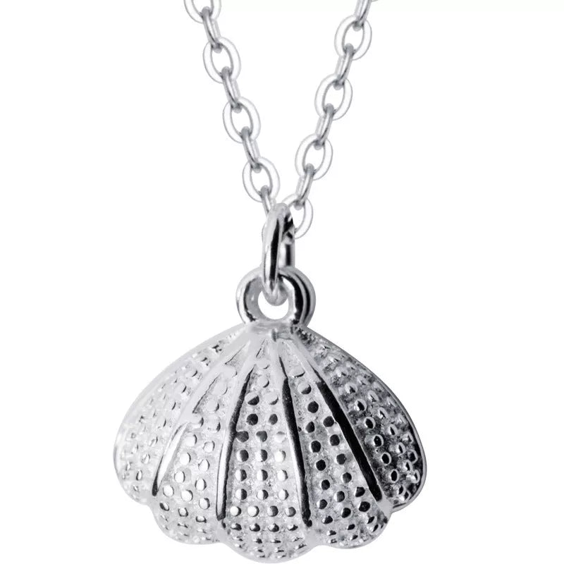 Personalized S925 silver shell necklace for women with delicate design