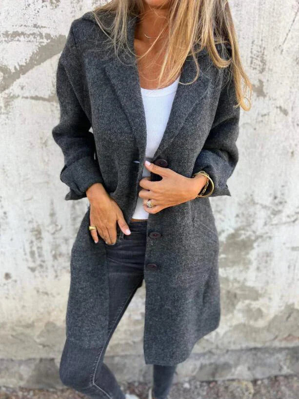 Stylish lapel cardigan with pockets in various colors, showcasing its modern design and premium materials