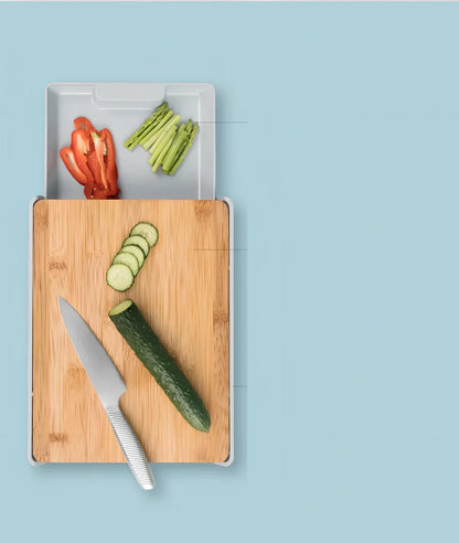 Square bamboo cutting board measuring 32.5cm by 24.5cm with 4.8cm thickness