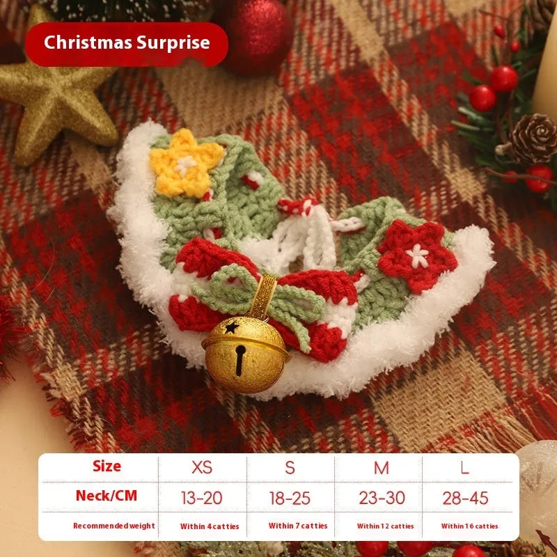 Christmas pet scarf for dog or cat in wool material with festive cartoon pattern