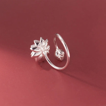 Elegant Chinese-style adjustable silver ring with lotus flower design