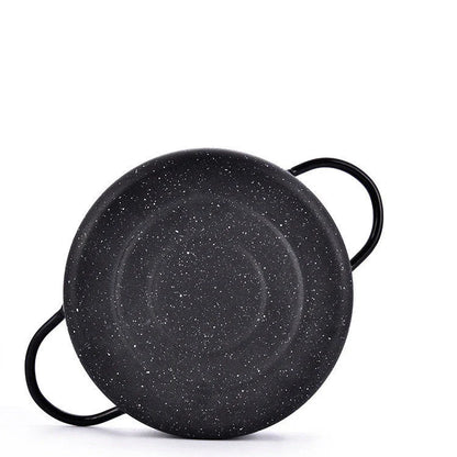 Versatile oil-saving frying pan made of high-quality iron with non-stick coating for healthier cooking