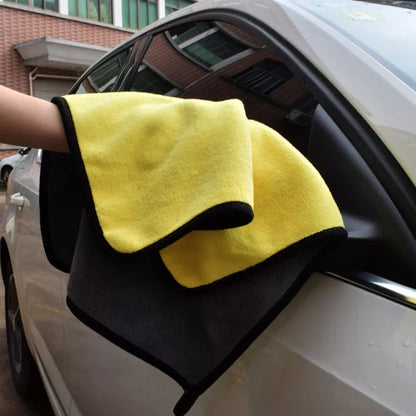 Two-color double-sided car wash towel for scratch-free cleaning, available in multiple sizes