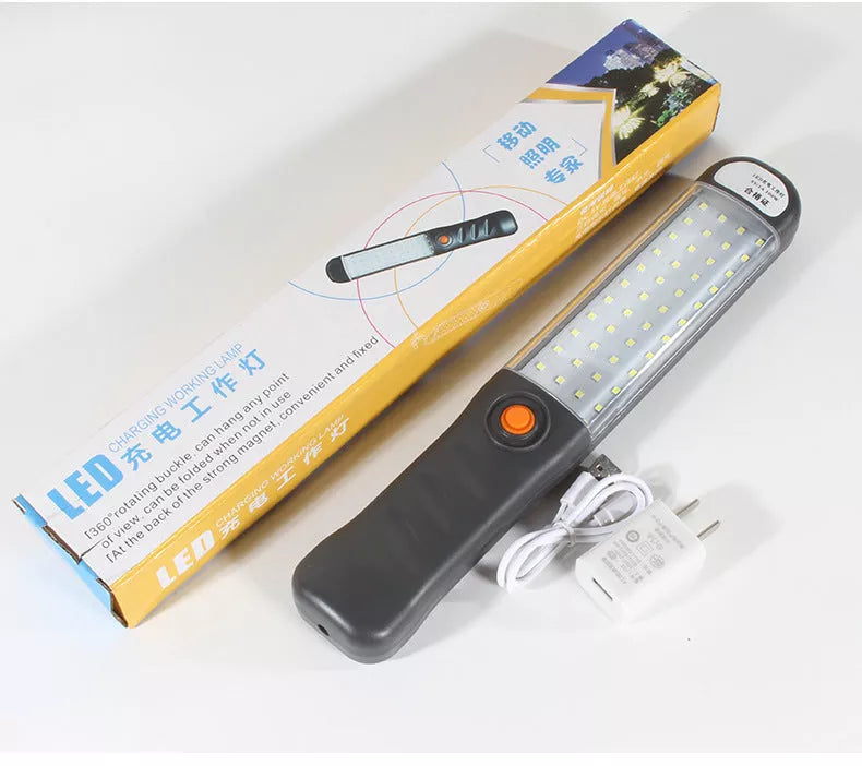 Magnetic LED work light with 360° rotation and rechargeable battery