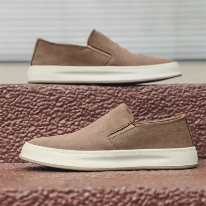 Men's casual shoes with round toe design and mid-heel height in grey and apricot colour options