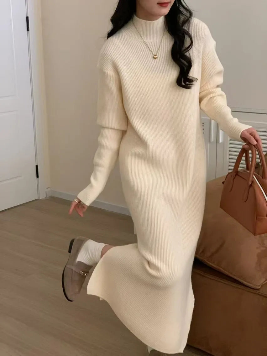 Half turtleneck knitting dress in graphite colour with overknee length and high waist design for commuting style.