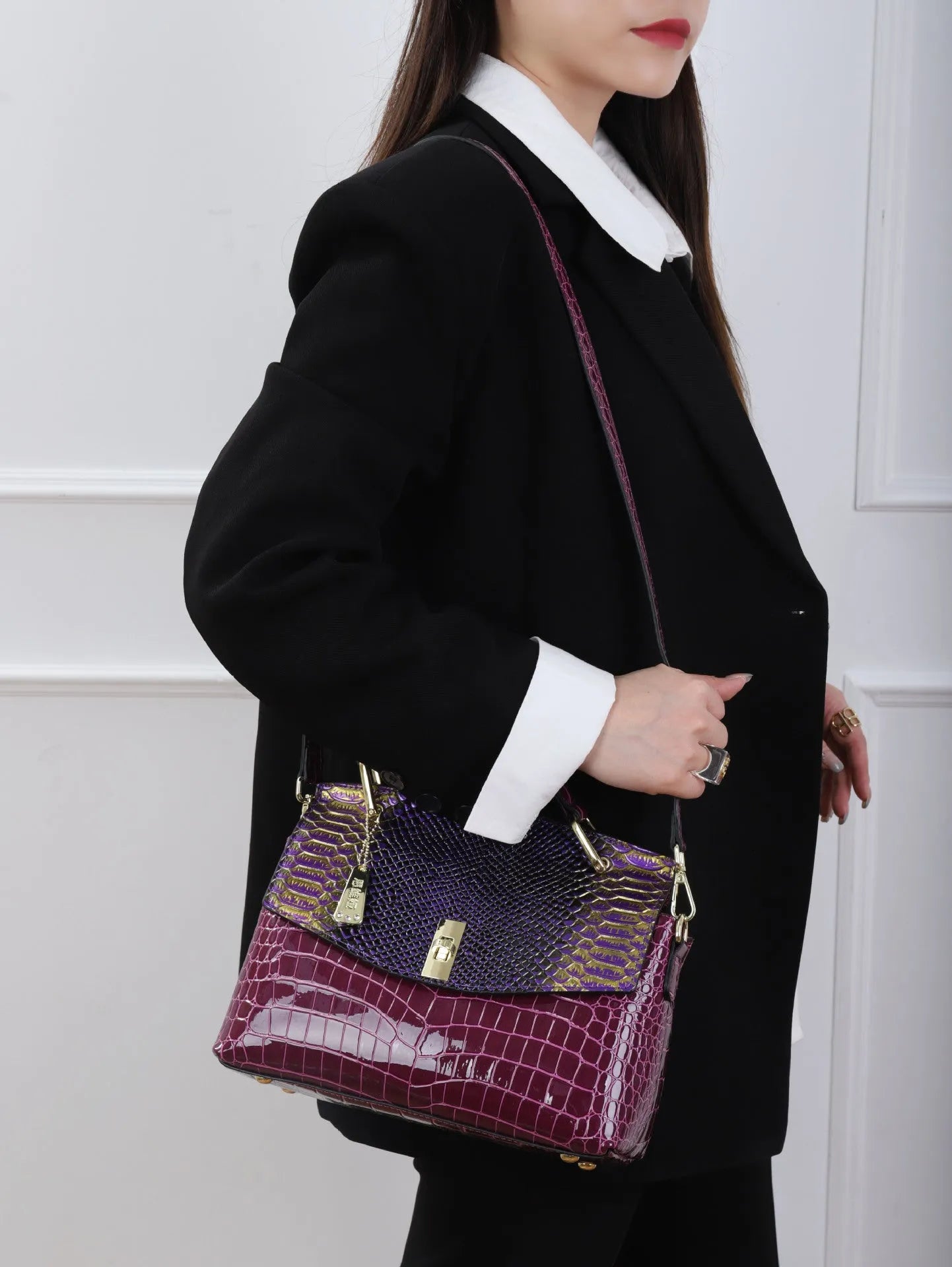 Women's colourful crocodile pattern crossbody handbag with snake print in horizontal square shape