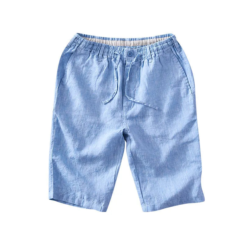 Man's loose-fit linen capri trousers in light colour for casual summer wear