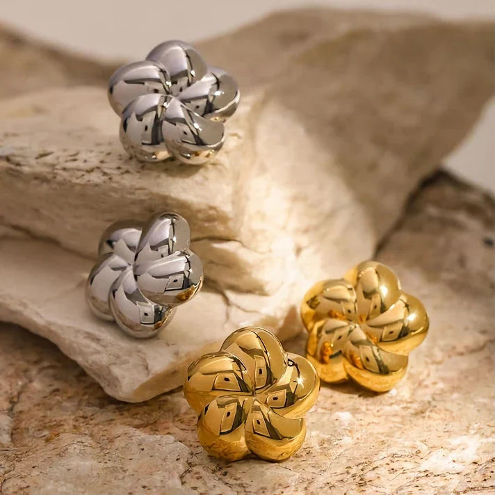 Elegant 18k gold plated stainless steel flower shaped stud earrings with a timeless design