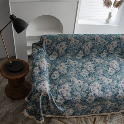 American-style blue flower jacquard sofa slipcover with elegant floral pattern and cozy, vintage-inspired design
