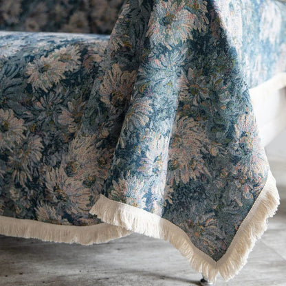 American-style blue flower jacquard sofa slipcover with elegant floral pattern and cozy, vintage-inspired design