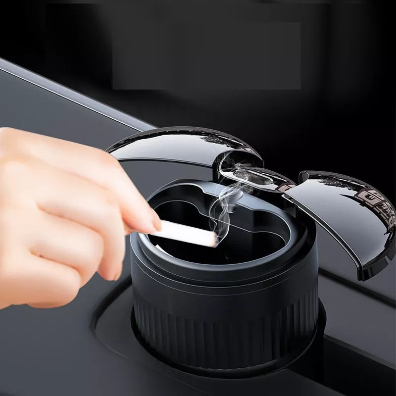 Smart car ashtray with lid and USB Type-C charging port
