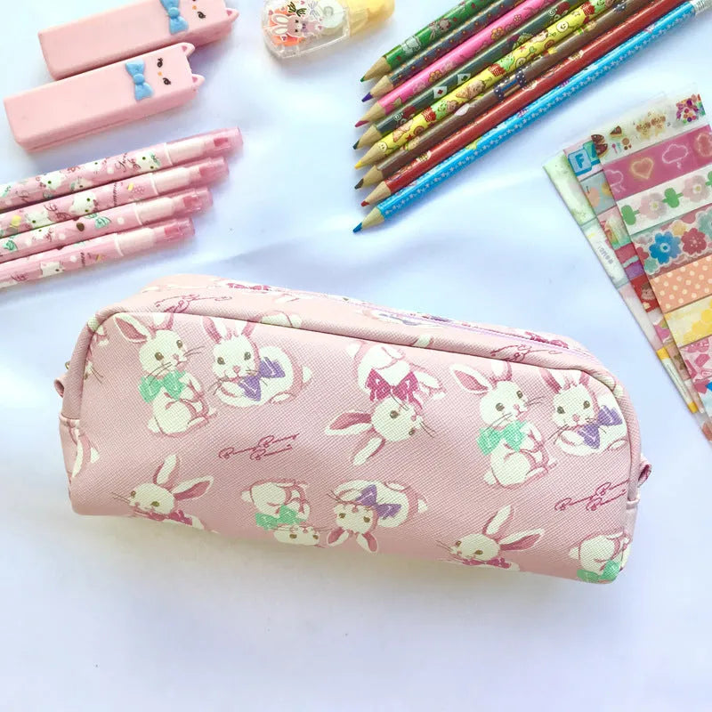 Printed cylindrical PVC pencil case, 19x6.3x7cm, Japanese cute cartoon stationery box for school students