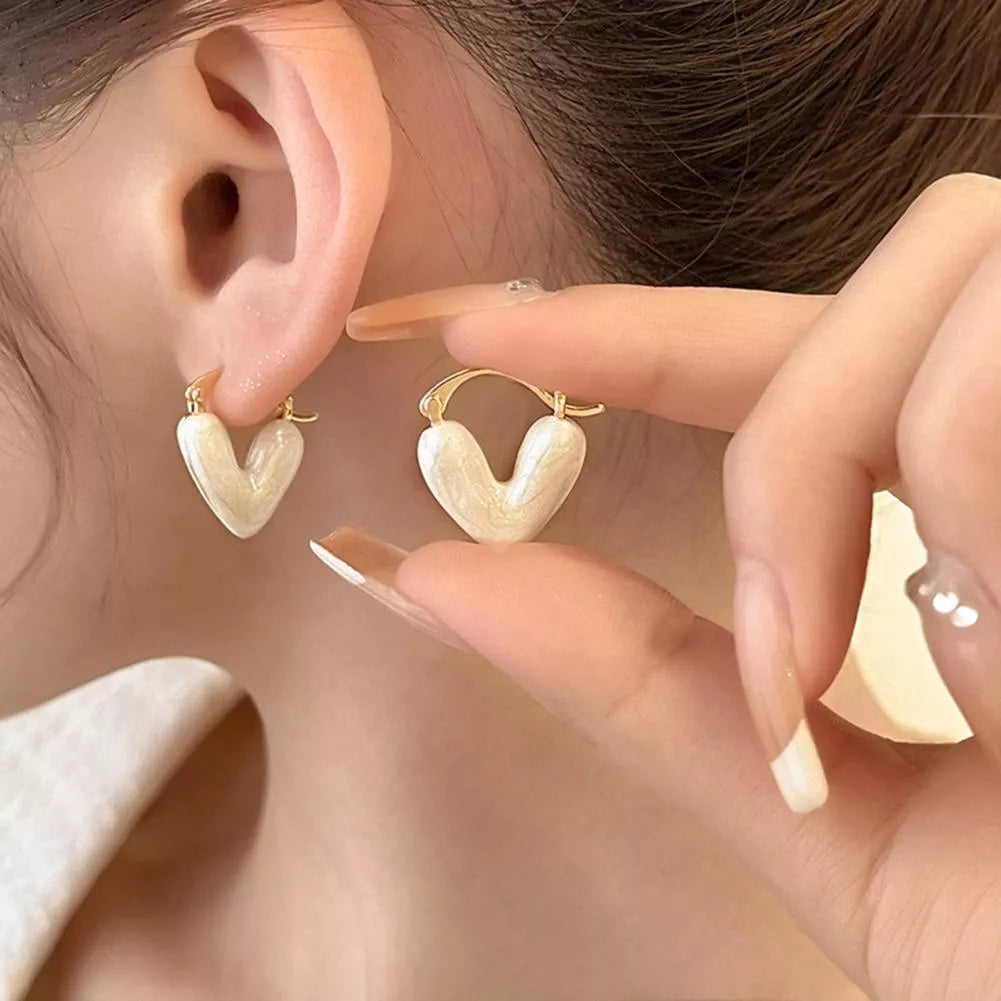 Heart-shaped love earrings for women in white, pink, and blue - fashionable alloy jewelry