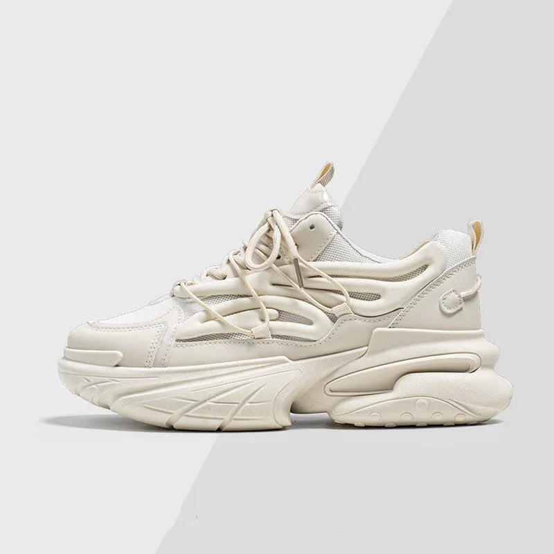Men's low-top sneakers with breathable mesh upper and rubber sole in beige colour
