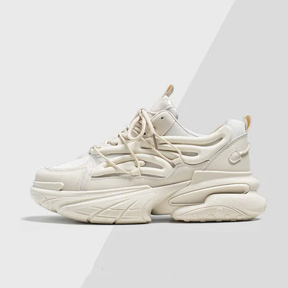 Men's low-top sneakers with breathable mesh upper and rubber sole in beige colour