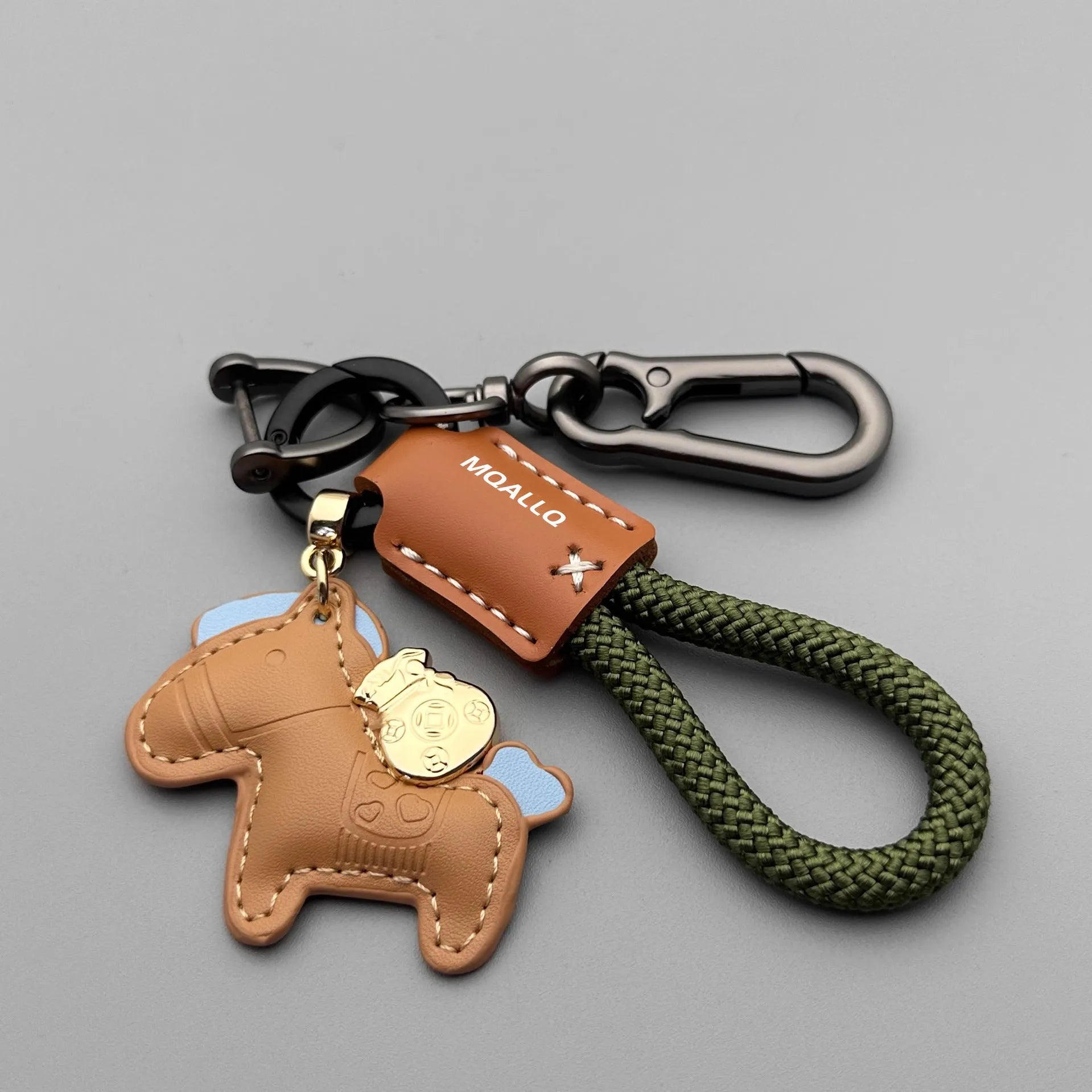 Handmade cowhide car key ring pendant with zinc alloy pony belt buckle and flanelle rope in nine colour options