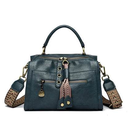Women's one-shoulder crossbody bag in soft PU leather with retro styling