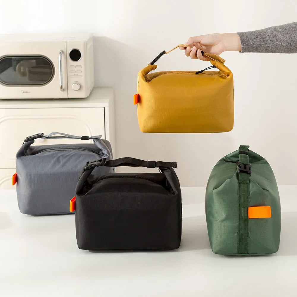 Japanese-style insulated lunch bag in Army Green with 24x14cm base dimensions