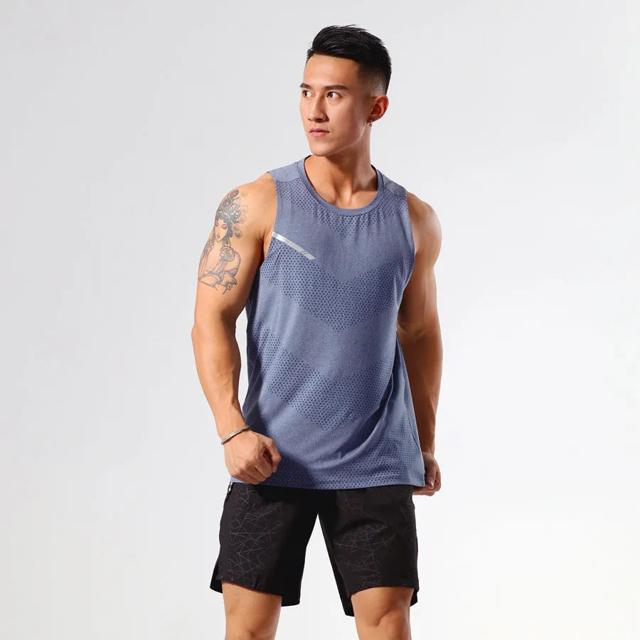 Men's solid colour quick-drying outdoor sports top in chemical fibre blend fabric