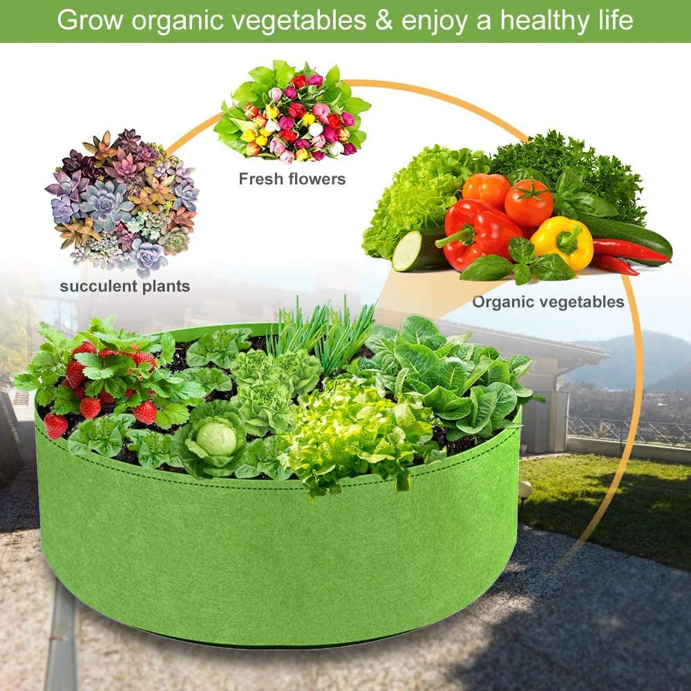 Round fabric grow bags for plants with water-retaining felt material in black and green
