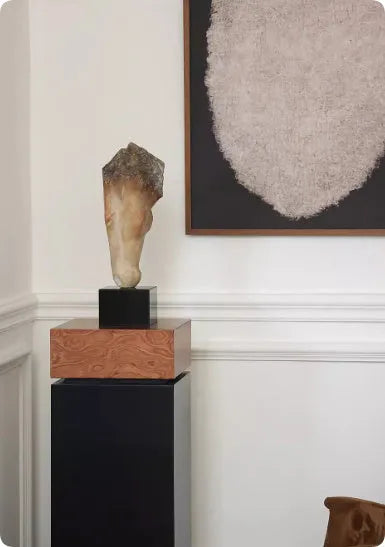 Abstract horse head sculpture with carved surface, measuring 14x12x50cm for desktop display