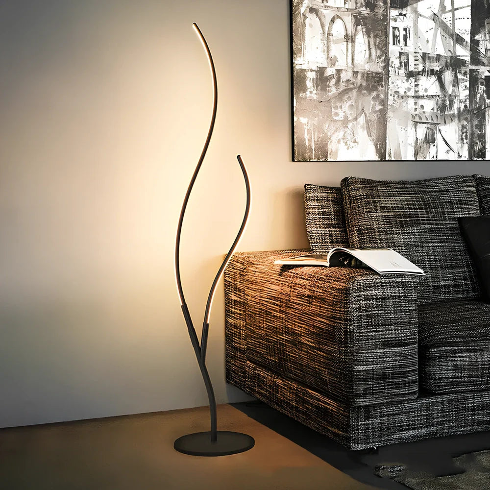 Fashion Twig artistic floor lamp with extended horizontal arm and modern aluminium design