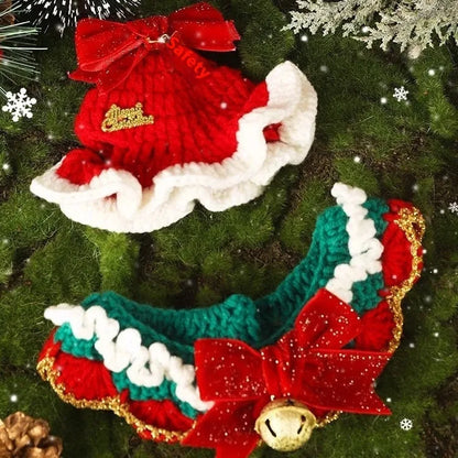 Christmas pet scarf for dog or cat in wool material with festive cartoon pattern