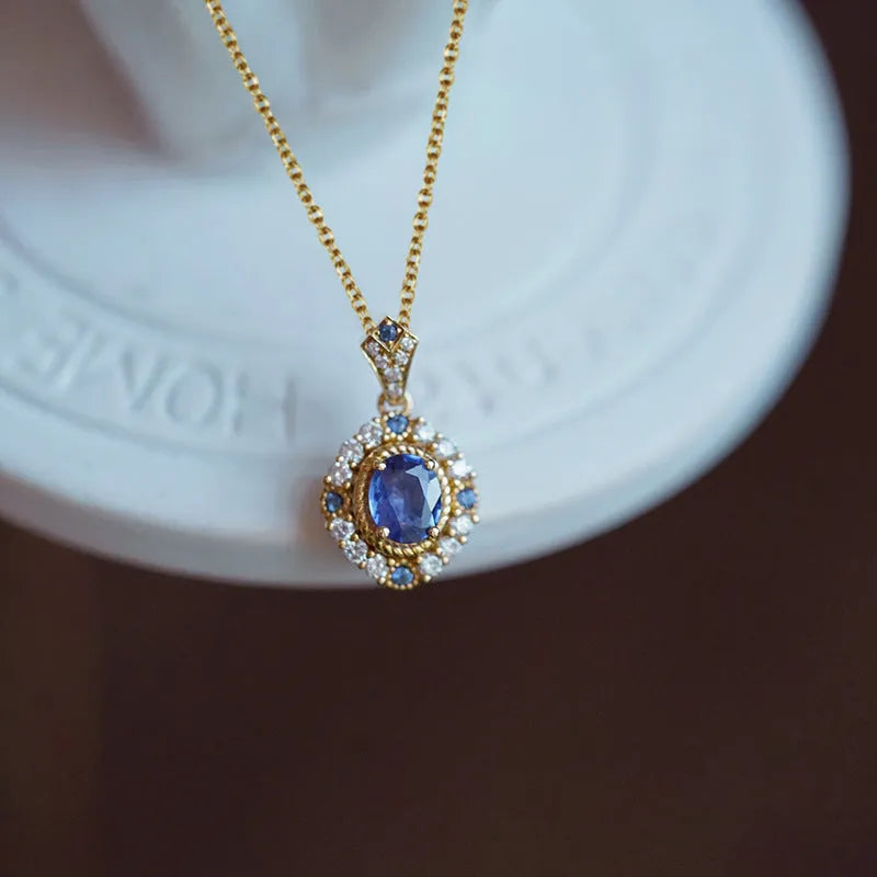 Huitan royal necklace with adjustable 21-50cm chain and mixed gem inlaid pendant on yellow gold finish