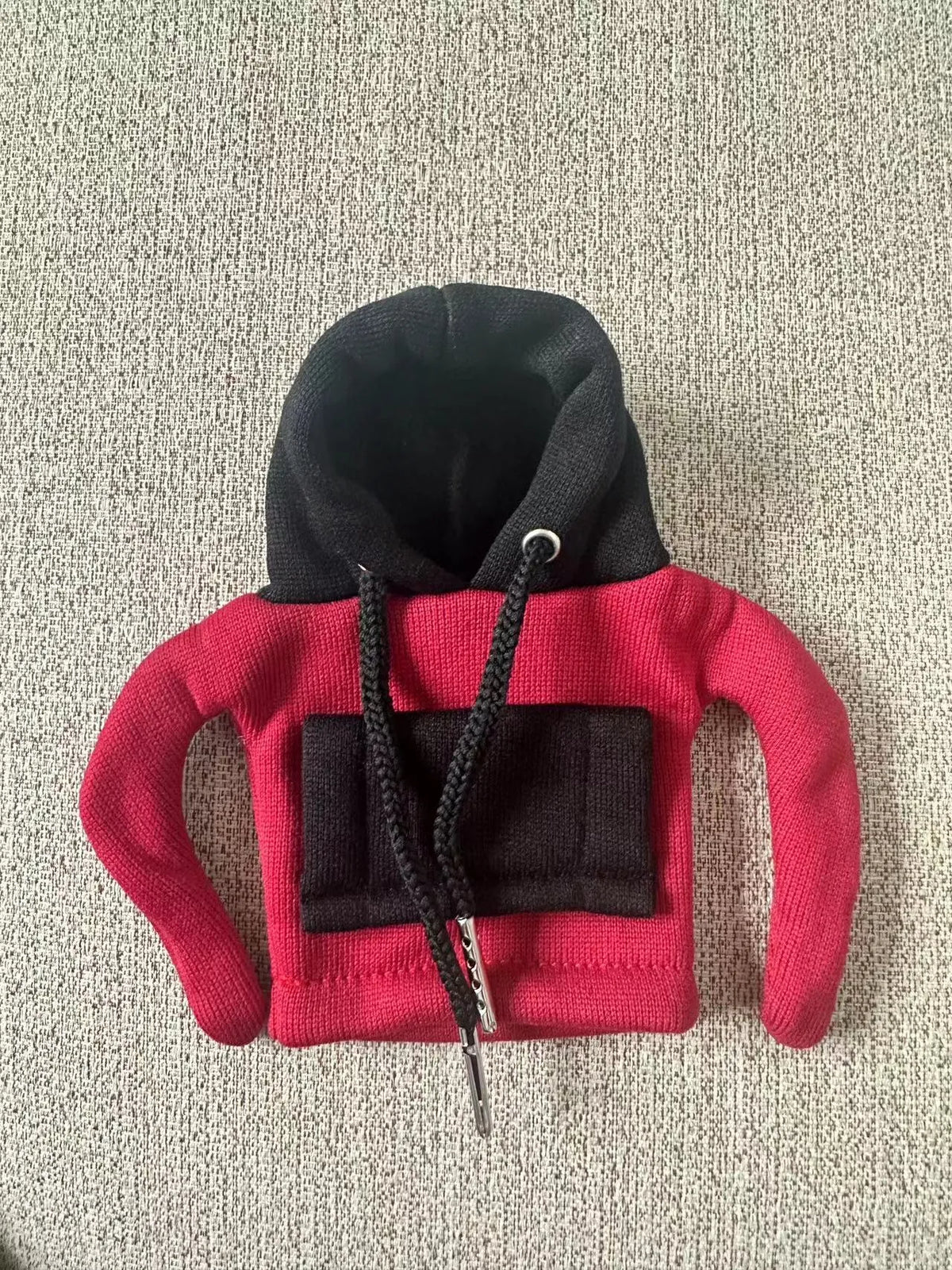 Polyester car gear lever hooded cover in red and white hat design, dimensions 12x13 cm.