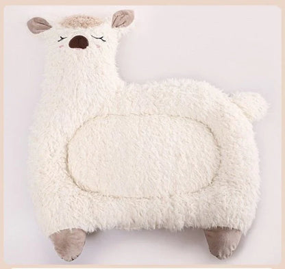 Cozy Alpaca Pet Bed for Cats and Dogs - Luxurious Plush Bedding with Soft Rebound Sponge