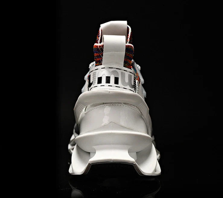 Lightweight and breathable men's casual sports shoes with a sleek, modern design