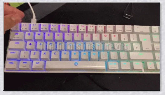 Wireless gaming keyboard and mouse set with RGB backlight and ergonomic design for PC gamers