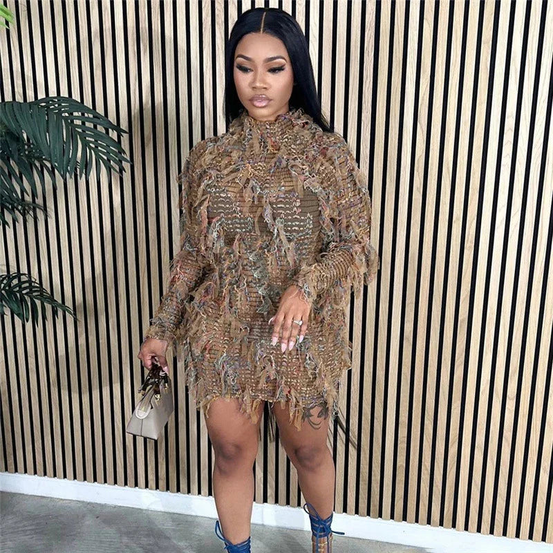 A high-waist slimming dress in various colors with stitching details, designed to flatter the figure and add personality to your style.