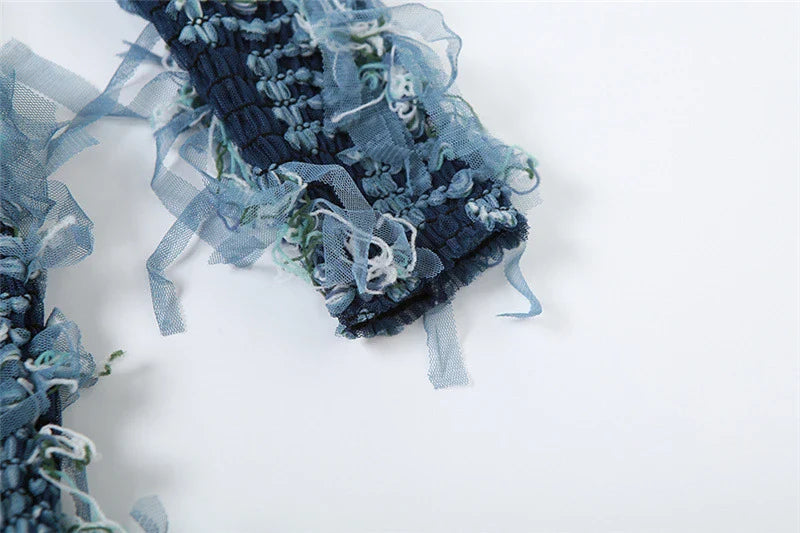 A high-waist slimming dress in various colors with stitching details, designed to flatter the figure and add personality to your style.