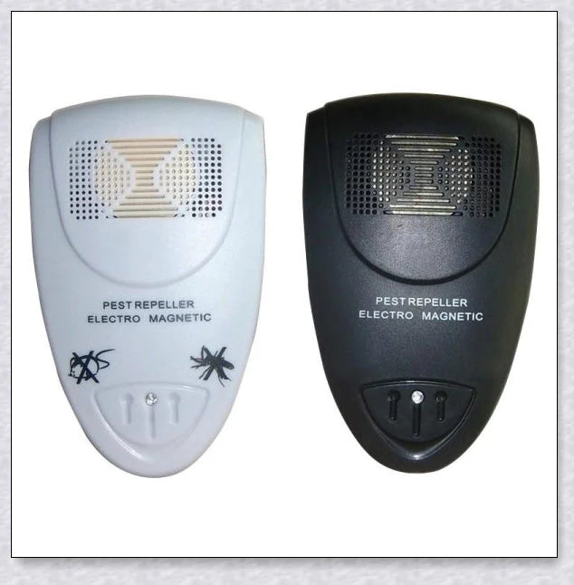 Ultrasonic Bat Repellent - Innovative pest control device that uses silent, eco-friendly soundwaves to eliminate mice, mosquitoes, and other household pests