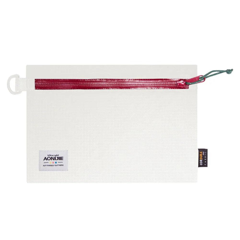 Multifunctional storage bag made of durable nylon with anti-splash technology, ideal for organizing daily essentials and active lifestyles