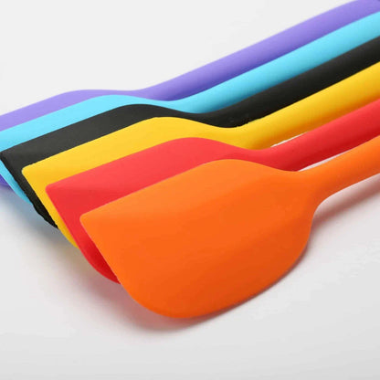Convenient Universal Non-Stick Silicone Spatula, a versatile cooking tool with a heat-resistant silicone design and non-stick surface for easy food release