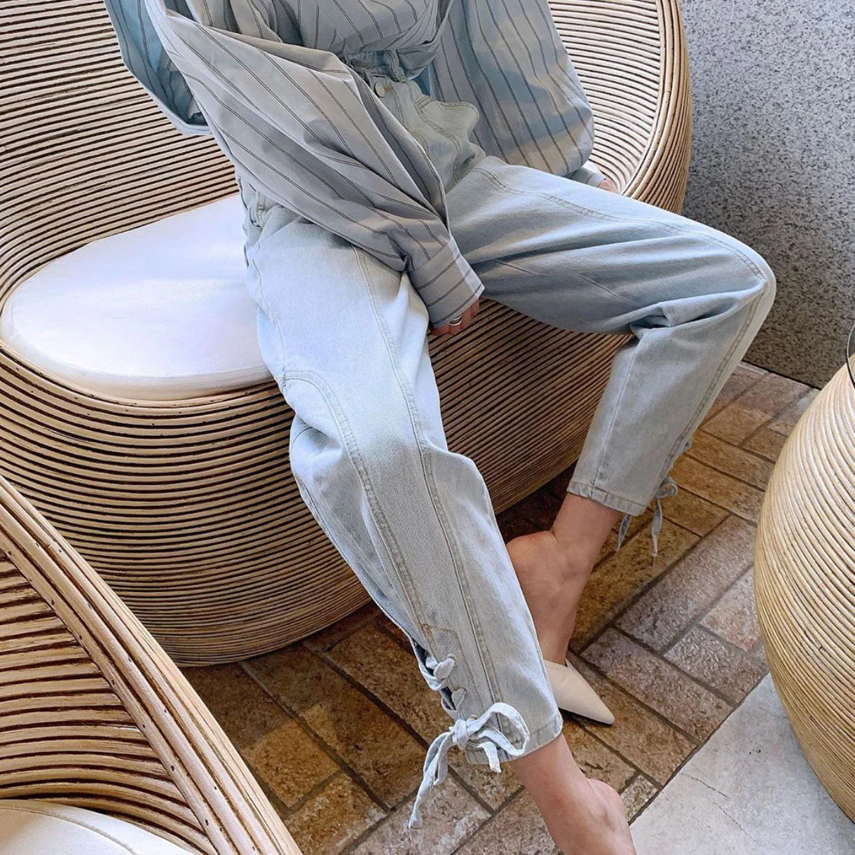 Premium copper high-waisted wide-leg jeans in a stylish and comfortable design