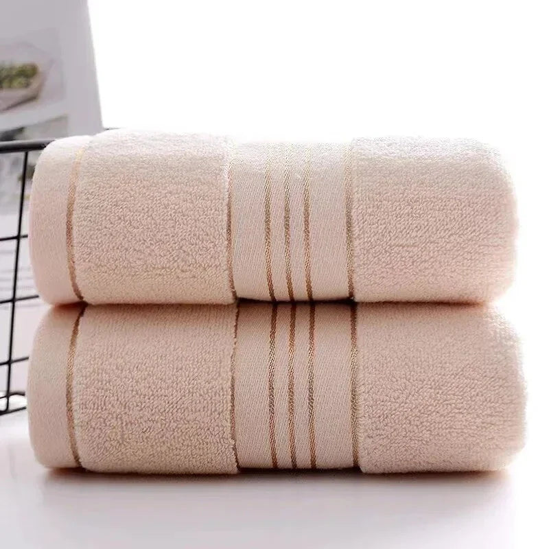 Premium combed cotton face towels with quick-dry technology for a luxurious and absorbent bathing experience.