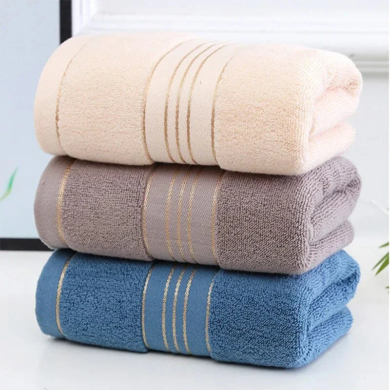 Premium combed cotton face towels with quick-dry technology for a luxurious and absorbent bathing experience.