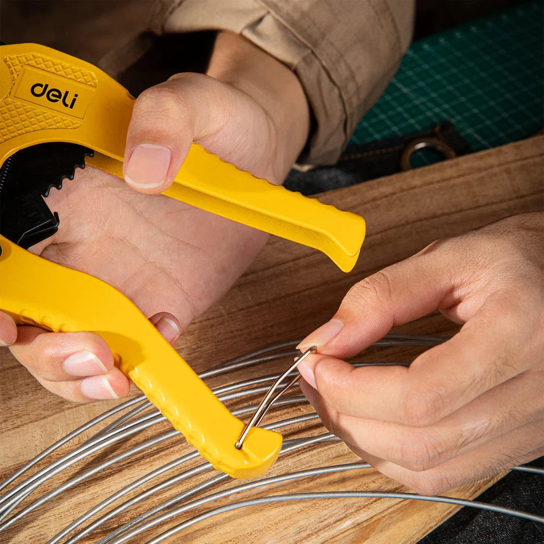 High-Performance PVC Pipe Cutter with Stainless Steel Blade for Precise, Effortless Pipe Cutting