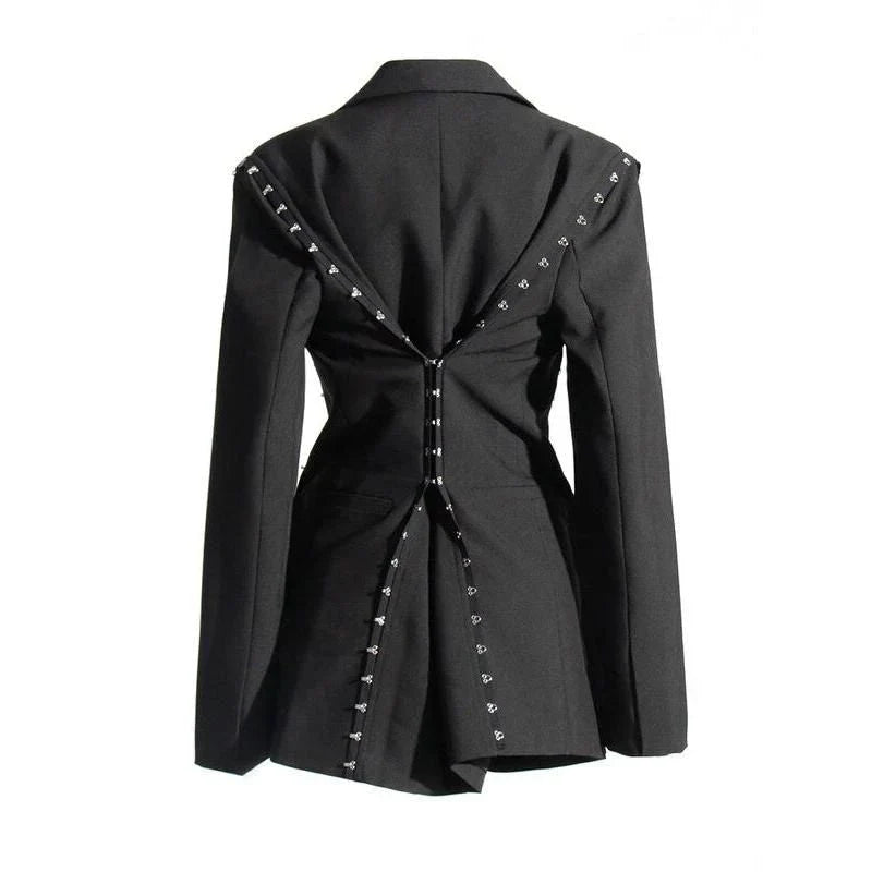 Autumn 2024 women's blazer with notched metal buckle decoration, available in black and green colors