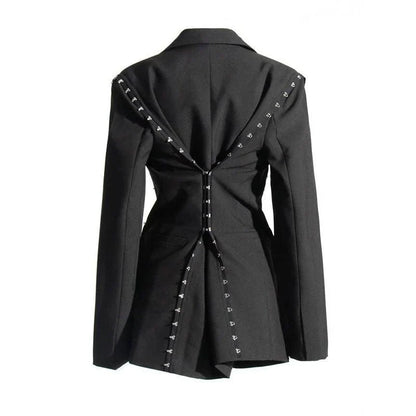 Autumn 2024 women's blazer with notched metal buckle decoration, available in black and green colors