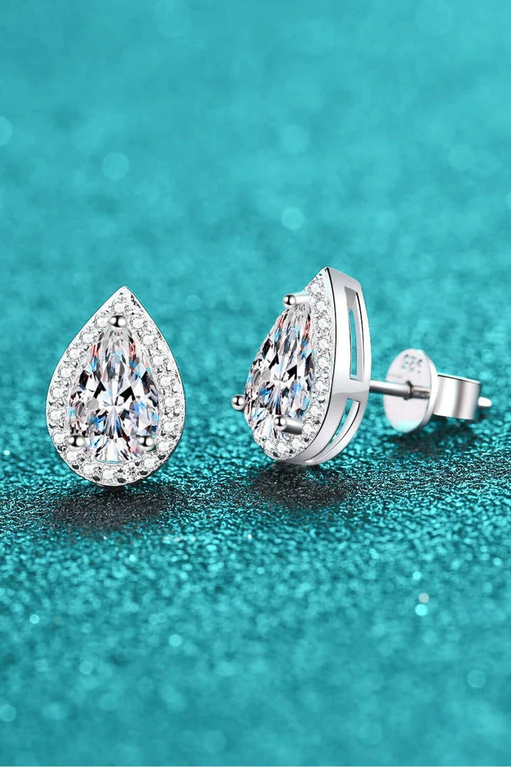 Hhomeenjoy US Captivating Teardrop Moissanite Stud Earrings for Effortless Elegance