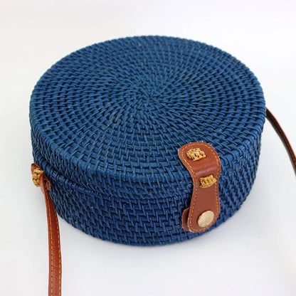Trendy rattan shoulder bag with a vintage-inspired design, featuring a roomy interior and adjustable strap for versatile use.