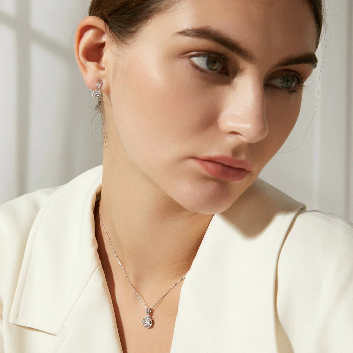 Elegant S925 silver pendant necklace with Mosan diamond inlay, adjustable chain length for women's fashion accessory