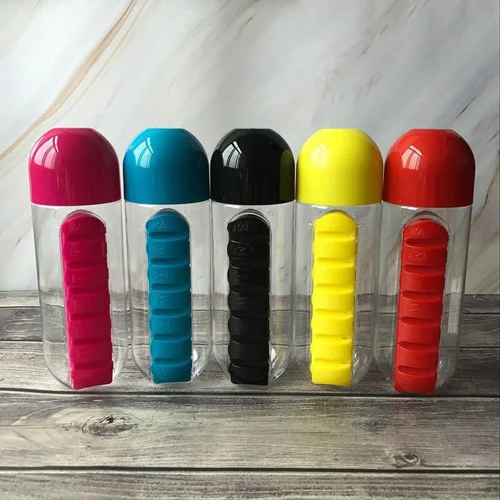 Hhomeenjoy US Premium 20 oz Plastic Water Bottle with Daily Pill Organizer
